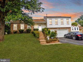 5515 BELLE POND DR, Centreville, VA 20120
