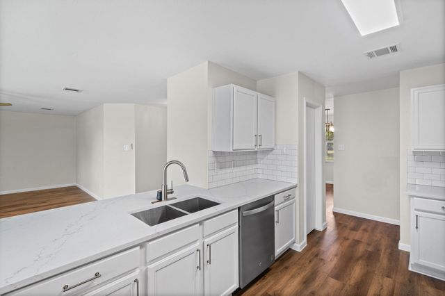 2140 Hacienda Court, Grand Prairie, TX 75052