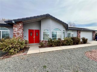 14355 Bochee Road, Apple Valley, CA 92307
