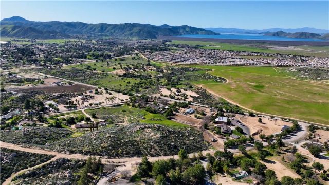 27 Starlight Mesa, Hemet, CA 92544
