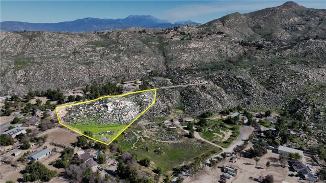 27 Starlight Mesa, Hemet, CA 92544