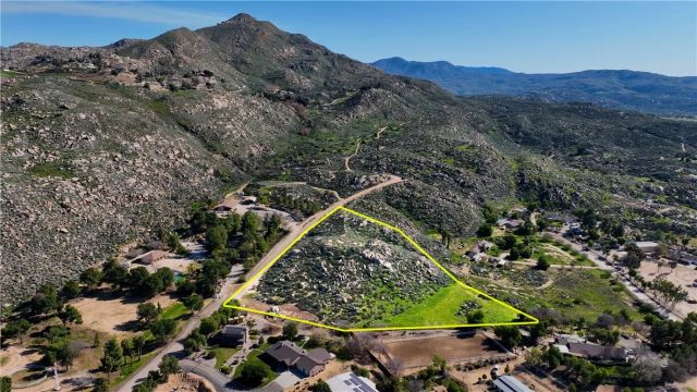 27 Starlight Mesa, Hemet, CA 92544