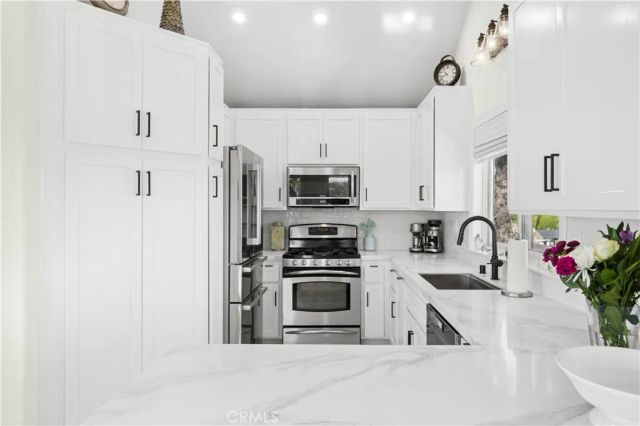 423 Poppy, Corona Del Mar, CA 92625