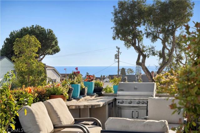 423 Poppy, Corona Del Mar, CA 92625
