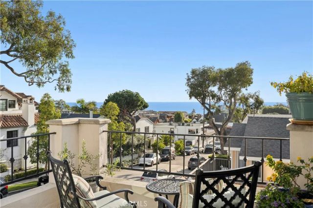 423 Poppy, Corona Del Mar, CA 92625