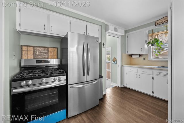 19712 Gaukler Street, St. Clair Shores, MI 48080