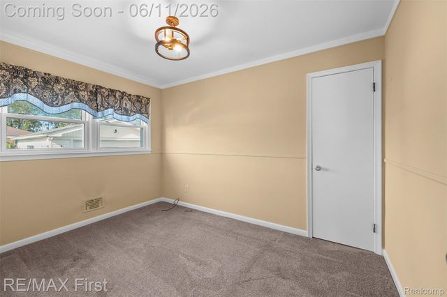 19712 Gaukler Street, St. Clair Shores, MI 48080