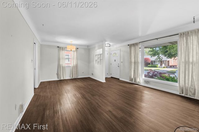 19712 Gaukler Street, St. Clair Shores, MI 48080