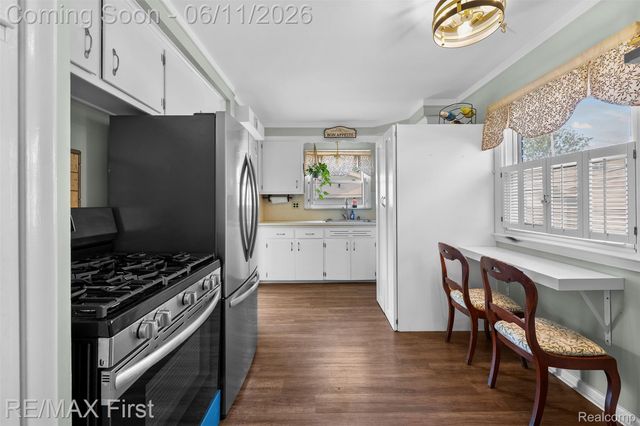 19712 Gaukler Street, St. Clair Shores, MI 48080