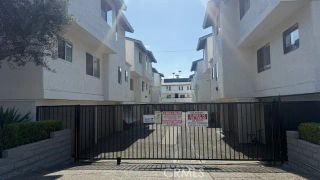 12380 Chandler Boulevard B, Valley Village, CA 91607