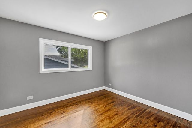 1734 W Rampart Road, Addison, IL 60101