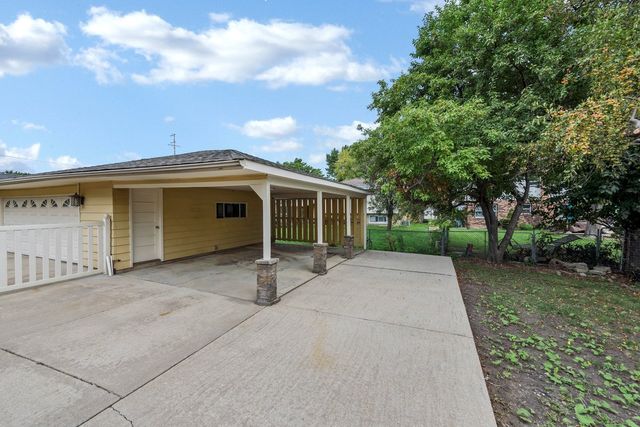 1734 W Rampart Road, Addison, IL 60101