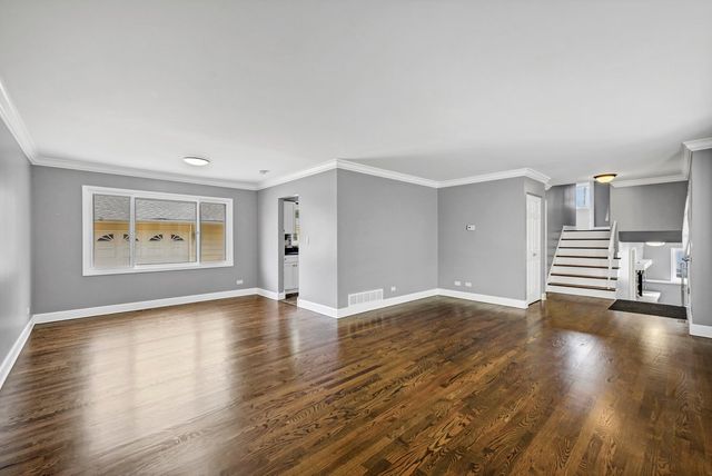 1734 W Rampart Road, Addison, IL 60101