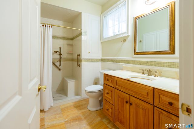 446 Main Street 9, Old Saybrook, CT 06475