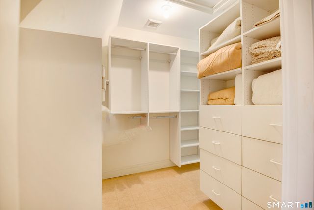 446 Main Street 9, Old Saybrook, CT 06475