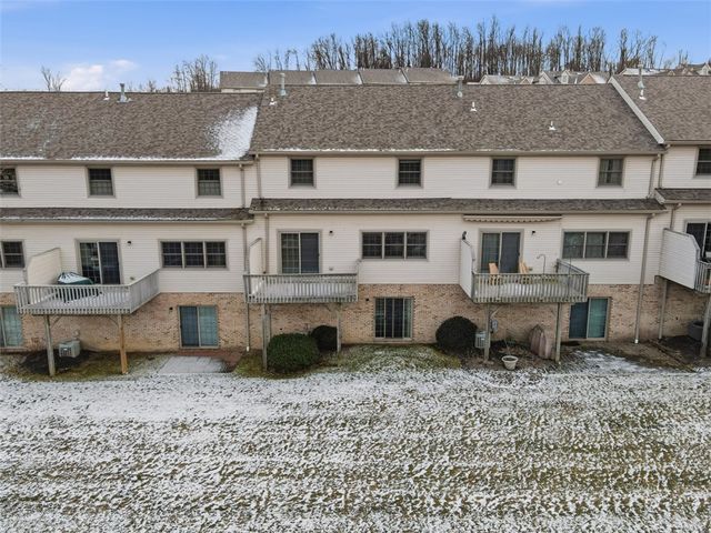 105 Woodcrest Drive, North Fayette, PA 15108