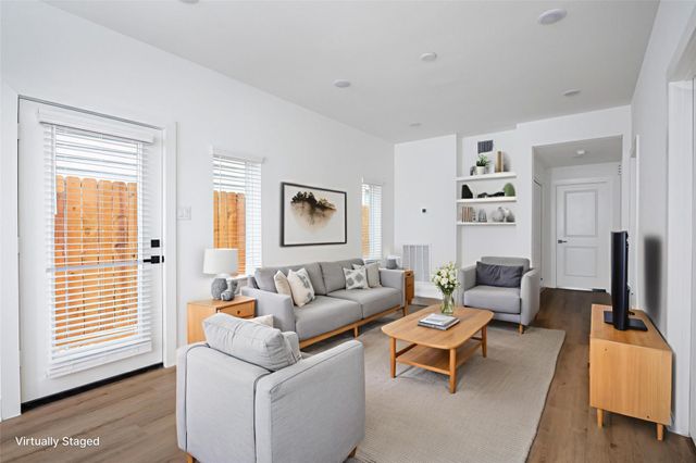 934 South Lane A, Houston, TX 77088