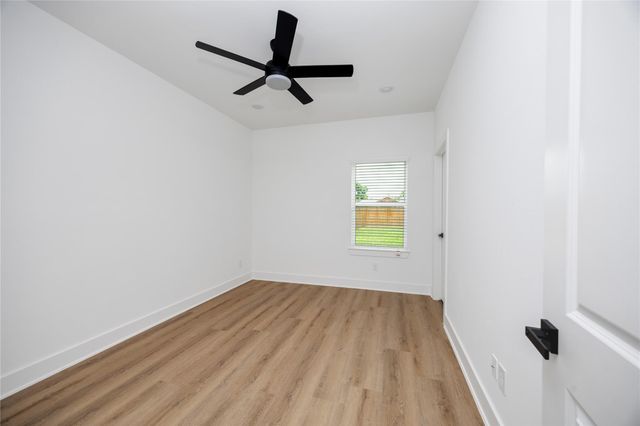 934 South Lane A, Houston, TX 77088