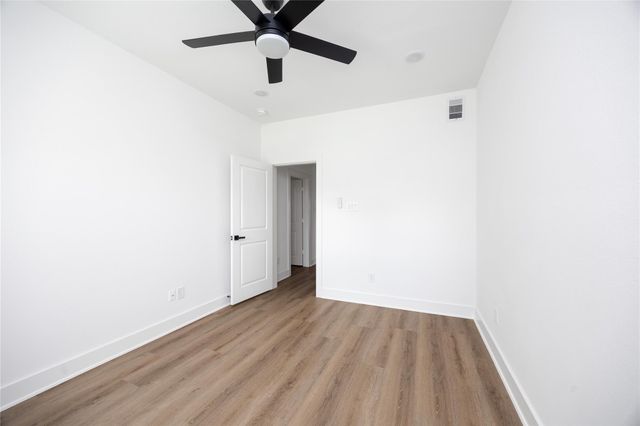 934 South Lane A, Houston, TX 77088