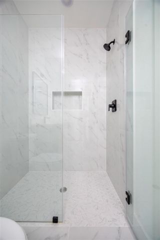 934 South Lane A, Houston, TX 77088