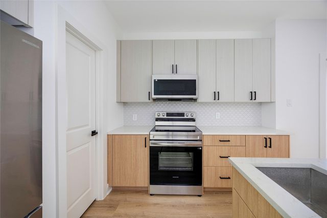 934 South Lane A, Houston, TX 77088
