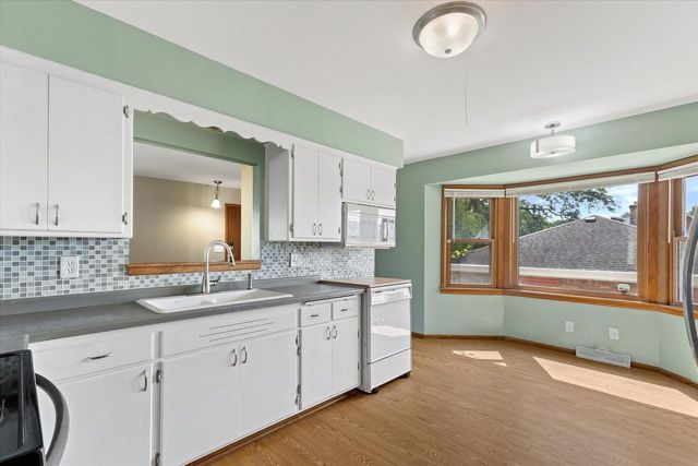 237 N 113th STREET, Wauwatosa, WI 53226