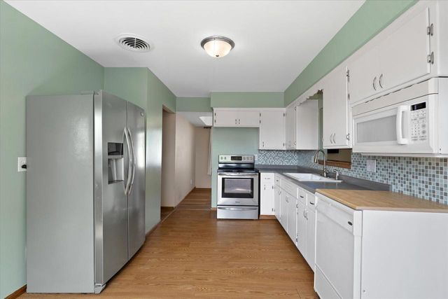 237 N 113th STREET, Wauwatosa, WI 53226