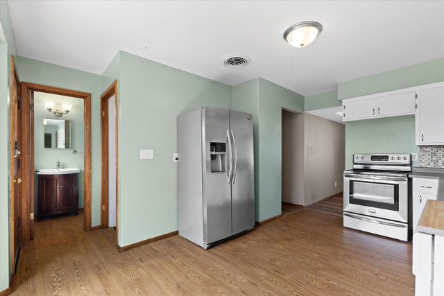 237 N 113th STREET, Wauwatosa, WI 53226