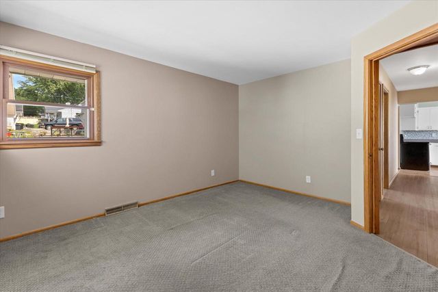 237 N 113th STREET, Wauwatosa, WI 53226