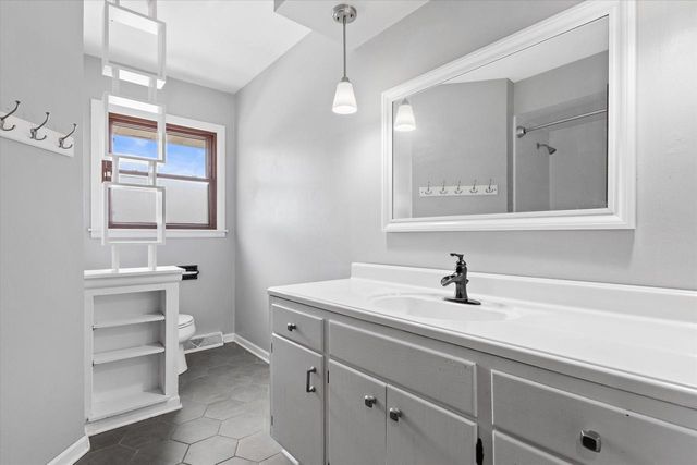 237 N 113th STREET, Wauwatosa, WI 53226