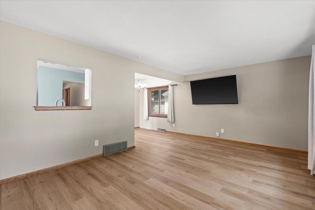 237 N 113th STREET, Wauwatosa, WI 53226