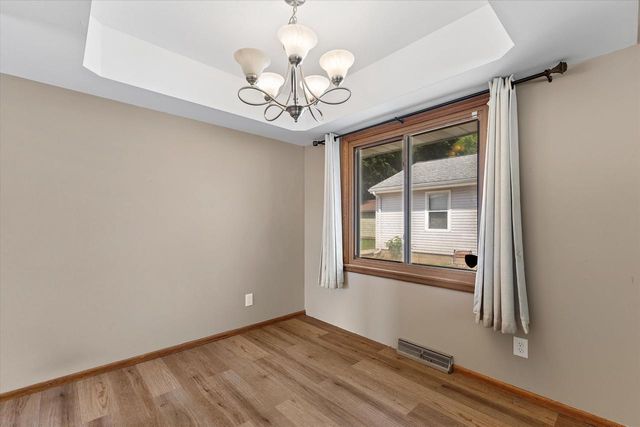 237 N 113th STREET, Wauwatosa, WI 53226