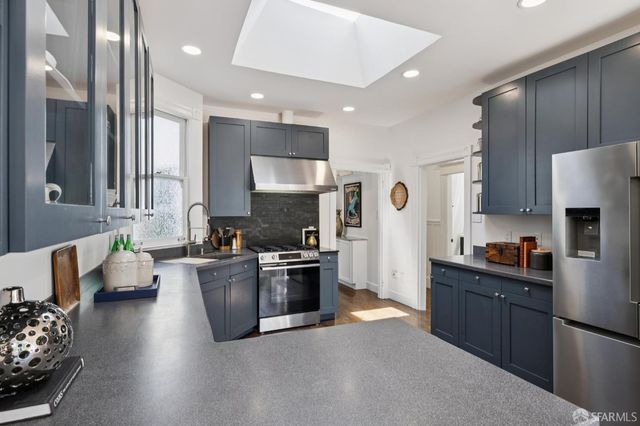 263 Carl Street, San Francisco, CA 9117