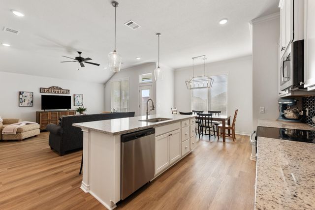 3164 Margaret Rudder Parkway, Bryan, TX 77808