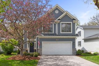 176 Hillcrest Avenue, Glen Ellyn, IL 60137