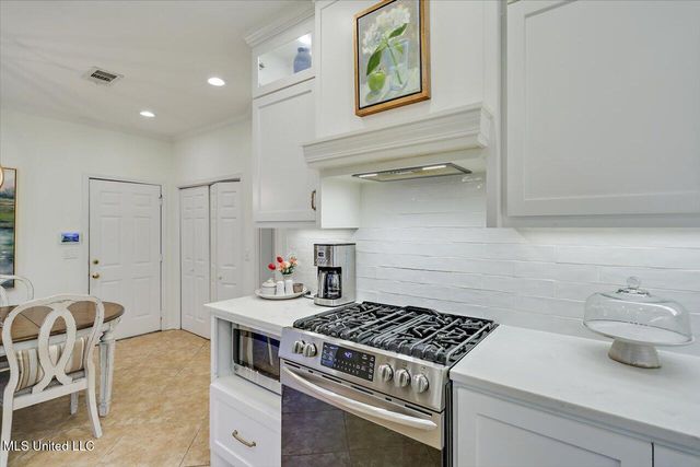112 Newport Circle, Clinton, MS 39056