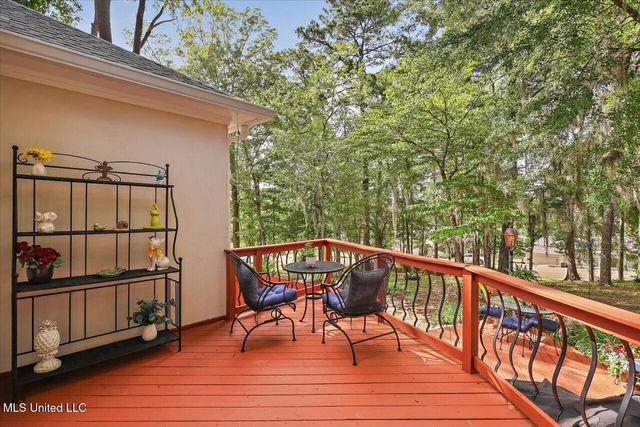 112 Newport Circle, Clinton, MS 39056