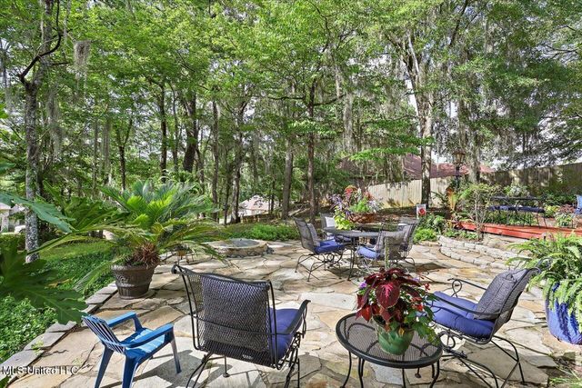 112 Newport Circle, Clinton, MS 39056