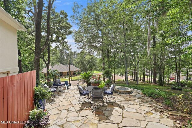 112 Newport Circle, Clinton, MS 39056
