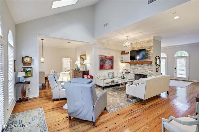 112 Newport Circle, Clinton, MS 39056