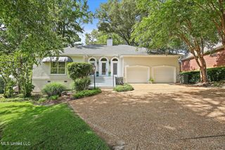 112 Newport Circle, Clinton, MS 39056