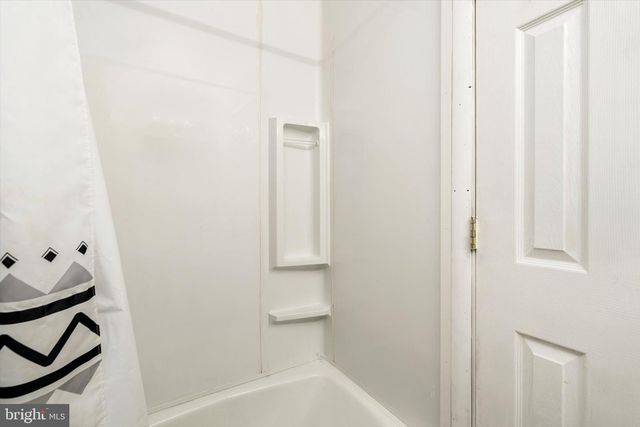 61 COVINGTON DR, East Windsor, NJ 08520