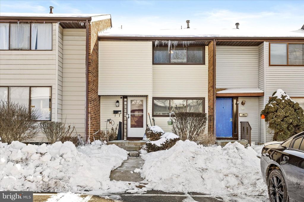 61 COVINGTON DR, East Windsor, NJ 08520