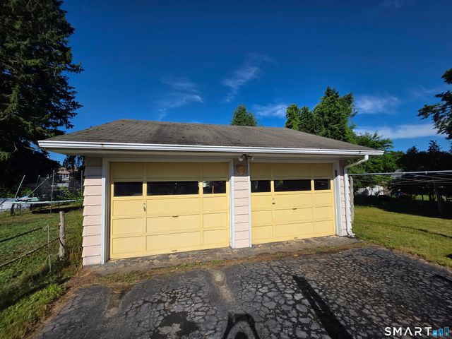 21-23 Pulaski Street, Griswold, CT 06351