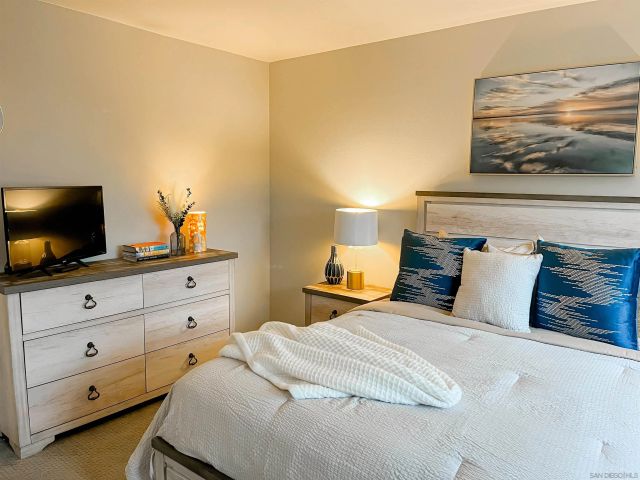 854 Dana Point Way, Oceanside, CA 92058