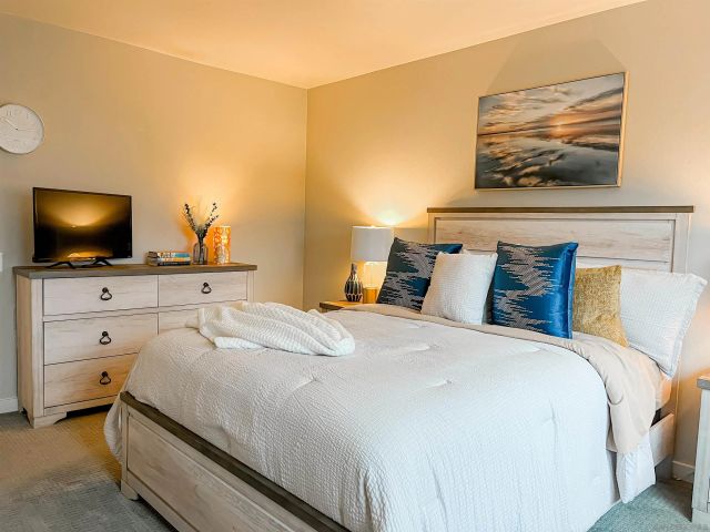 854 Dana Point Way, Oceanside, CA 92058