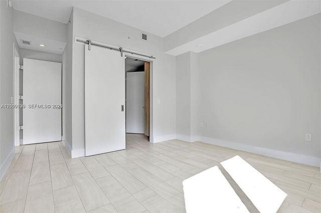 2000 Metropica Way 2204, Sunrise, FL 33323