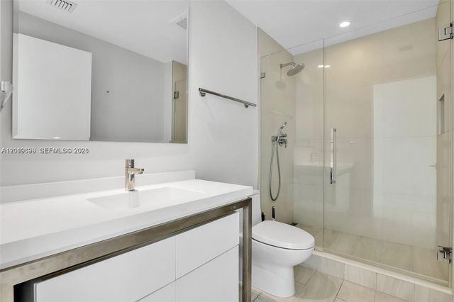 2000 Metropica Way 2204, Sunrise, FL 33323