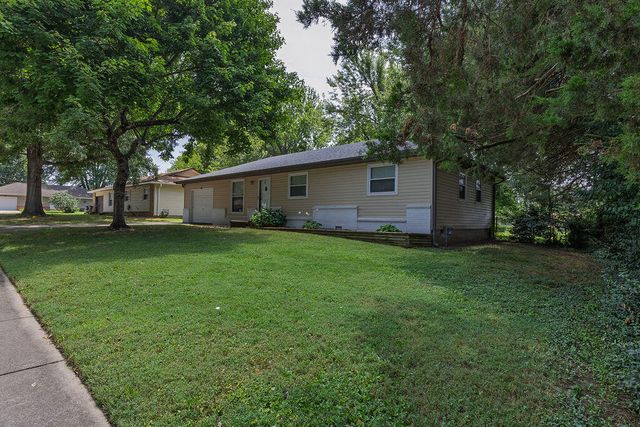 602 Aspen Drive, Nixa, MO 65714