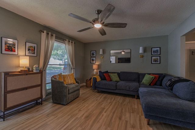 602 Aspen Drive, Nixa, MO 65714